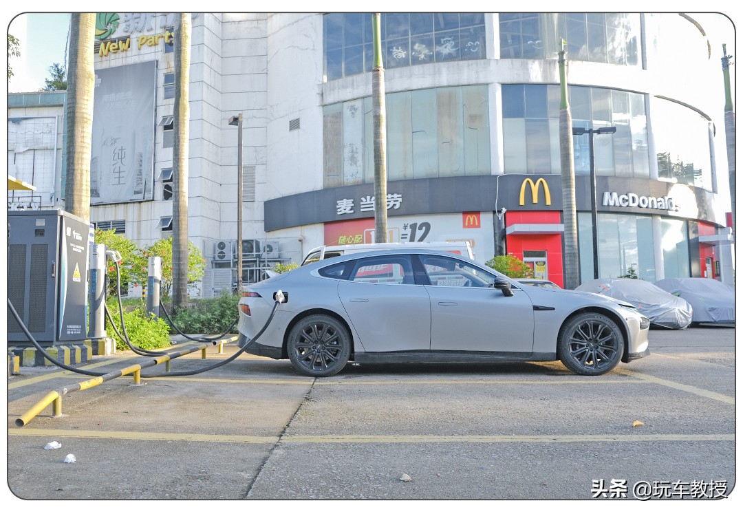 1万公里的小鹏p7能卖多少,20万公里的小鹏p7能卖多少