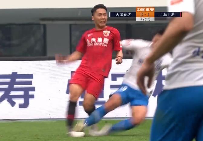 中超关键战再现断腿惨烈一幕,中超受伤事件