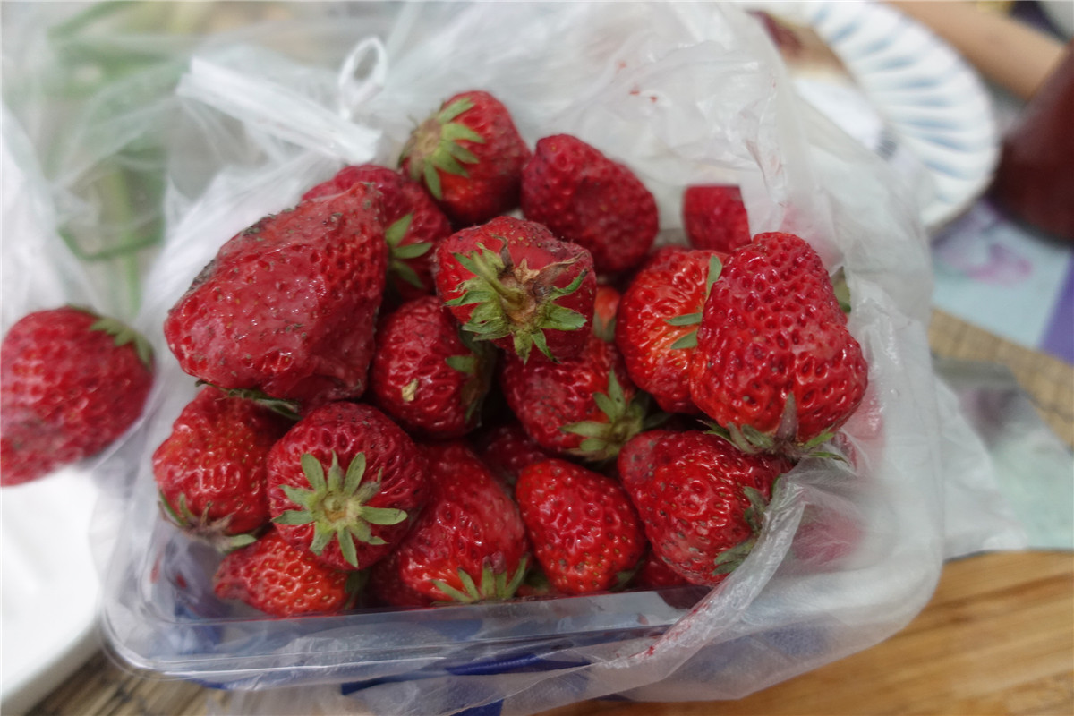 买草莓时遇到这3种万万不能买,买草莓时会遇到一些什么