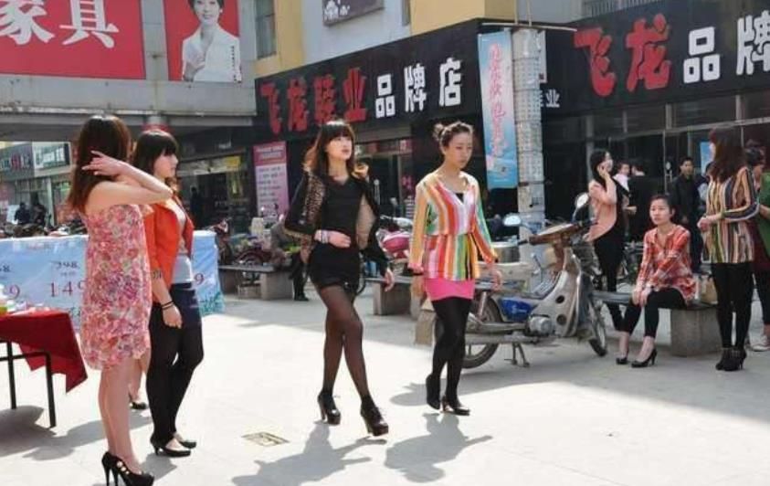 云南与越南的边境小城,云南与越南的边境小镇有哪几个