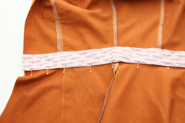 连衣裙松紧腰带缝制方法,一件连衣裙裁剪方法