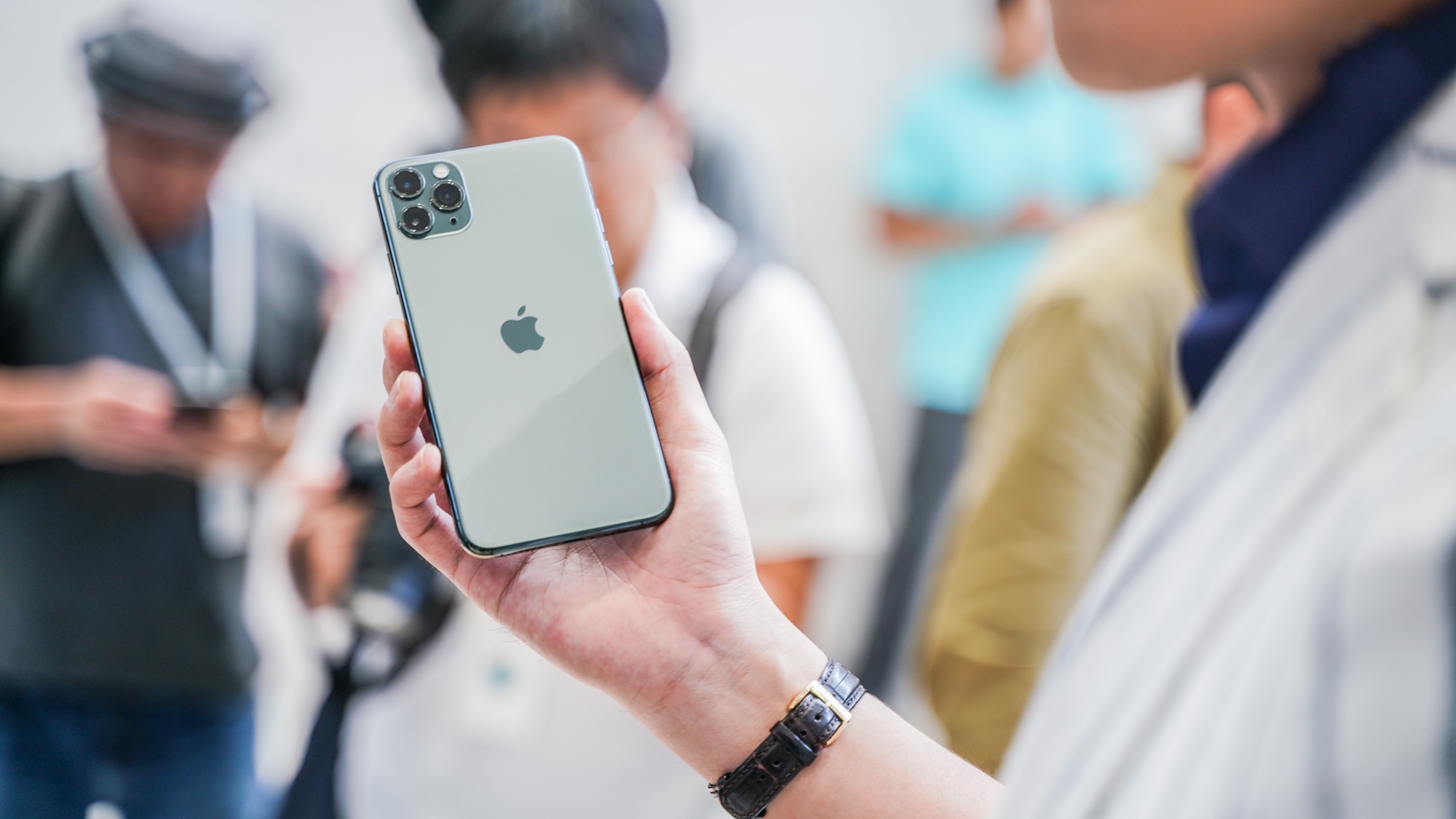 iphone11黑解机有什么缺点,苹果11手机的优点和缺点有哪些