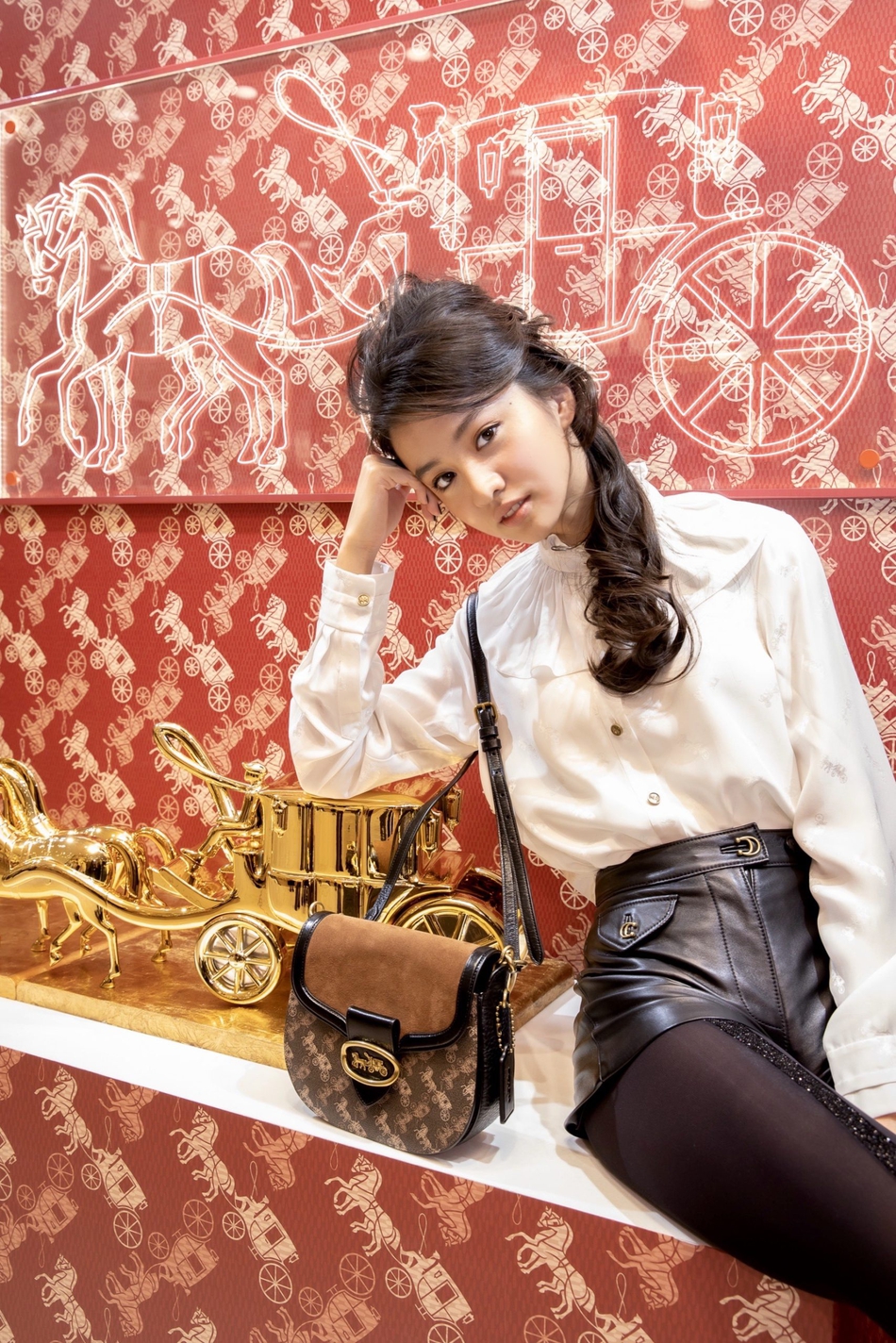 木村光希白衬衫,木村光希穿粉色线衫眉眼温柔