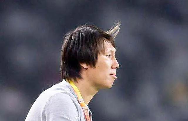 中国足球队教练李铁现在老婆是谁,国足李铁现任老婆是谁