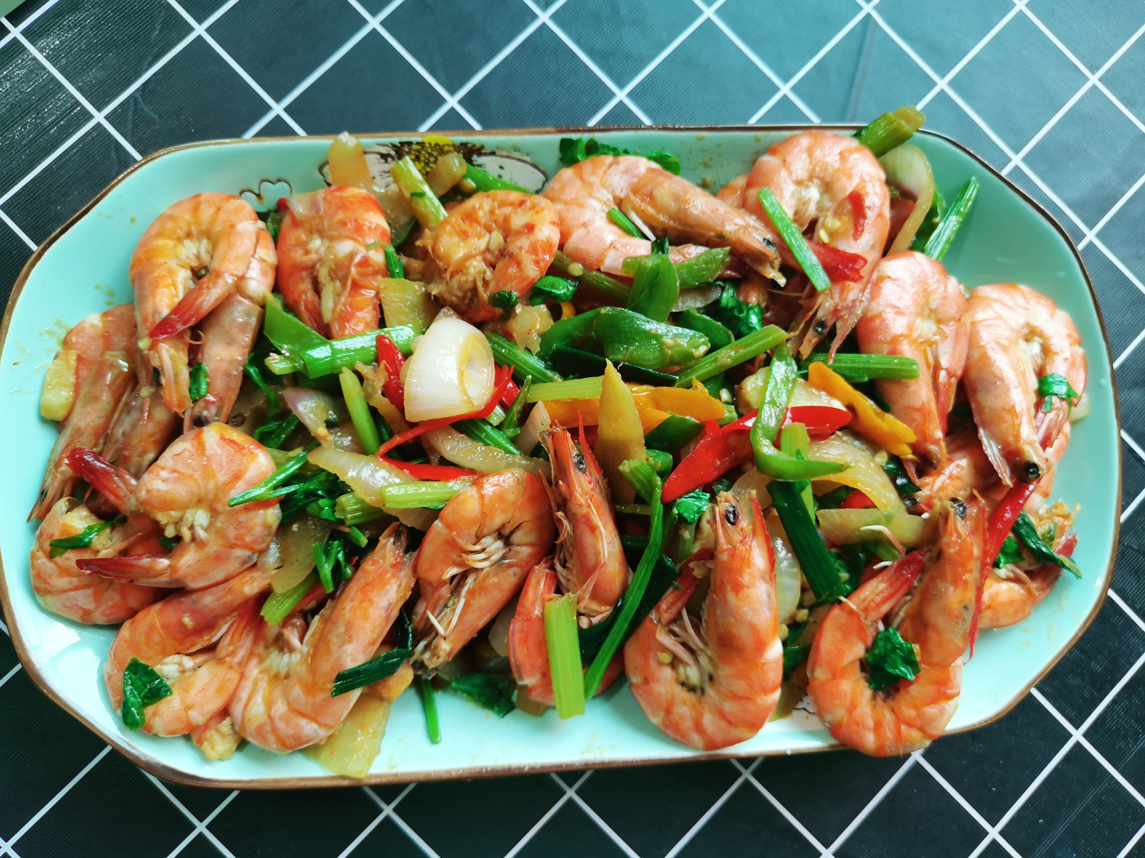 初夏基围虾怎么做营养又好吃,基围虾一锅鲜最正宗的做法