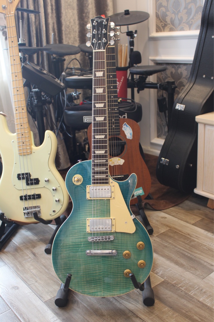 一个没钱的吉他爱好者聊聊他弹过的十几把吉他