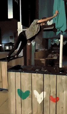 搞笑gif妹子你确定不是来搞笑的,搞笑gif妹子这手速老厉害了