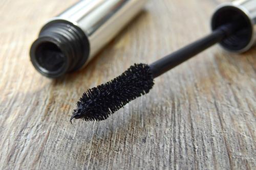 浓密纤长效果最好的睫毛膏,睫毛膏浓密纤长防水不晕染下睫毛