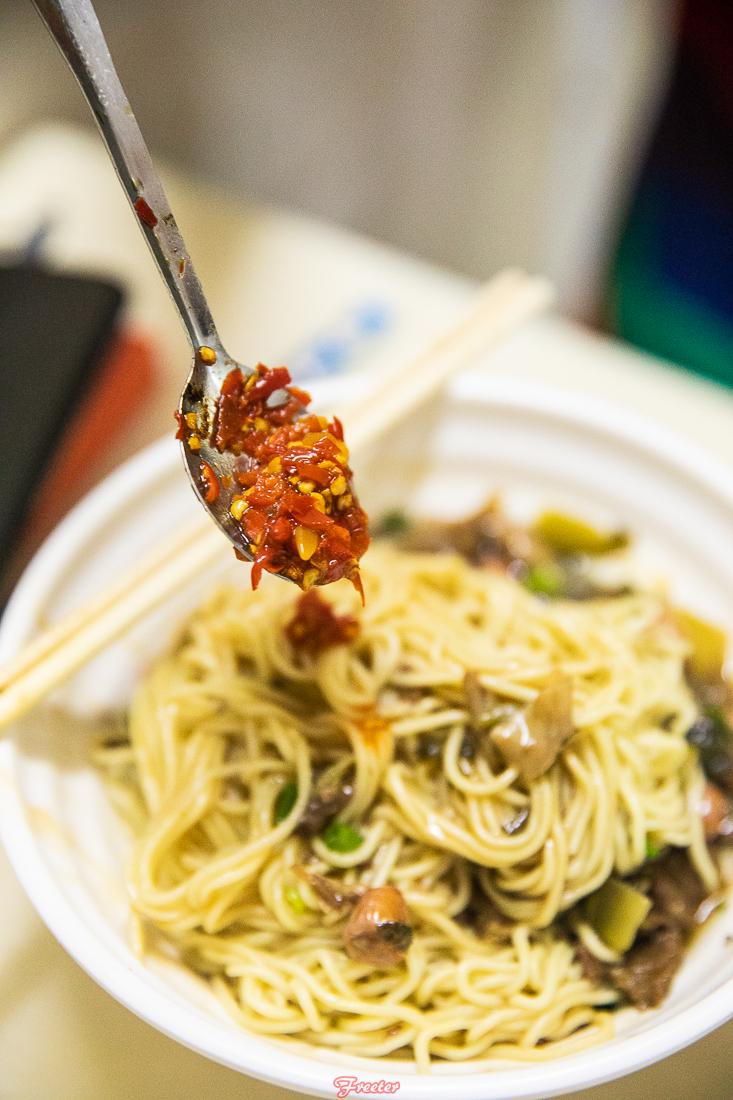 默默无闻12年的大排档，竟凭一碗“糟粕醋伊面汤”出圈？