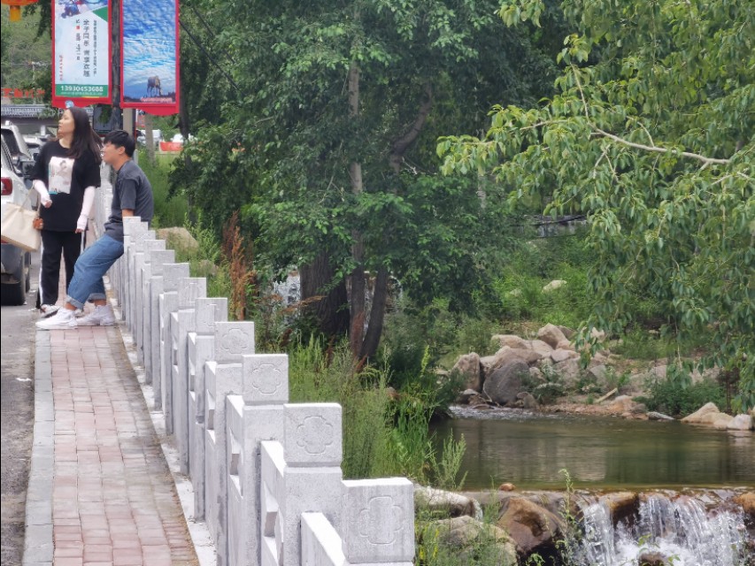 宿在驼梁，感受一种无忧的生活/郝贵云