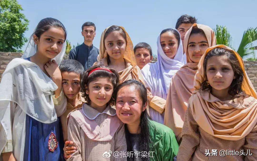 从亿万富翁到阶下囚全集,从千万富翁到被悬赏的经历