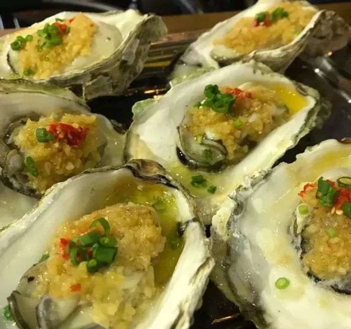 南宁可以吃超大生蚝的地方,南宁大沙田好吃的生蚝