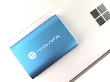 无惧后浪的上下翻腾左右摇摆，HP惠普P5001T移动固态读写稳得很