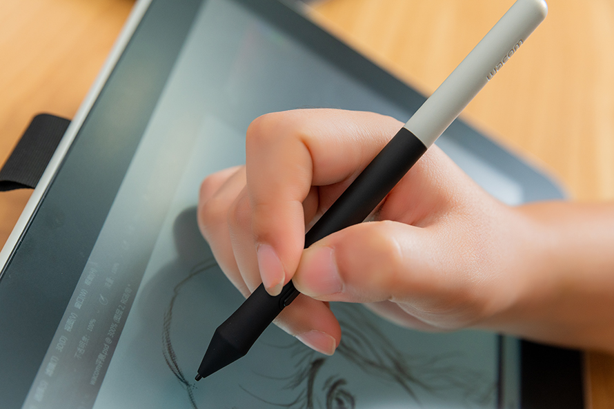 wacomone液晶数位屏,wacomone数位屏评测