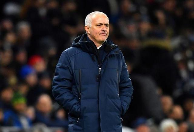 穆里尼奥谈防守反击不过时,狂人穆里尼奥如何克制巴萨