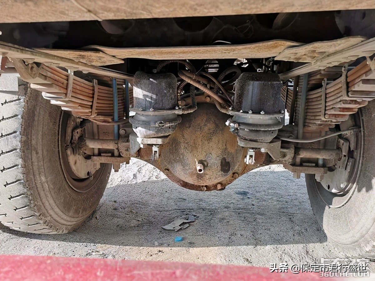 双腔空悬优缺点和维修成本,单腔气室和双腔气室作用