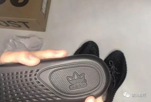 adidasyeezy350boostv2黑红拼接满天星,adidasyeezy350满天星是什么