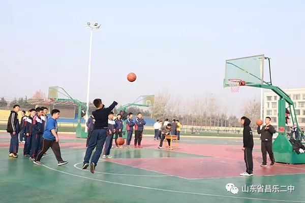 挑战极限成长生命——昌乐二中举行第十一届校园吉尼斯挑战赛