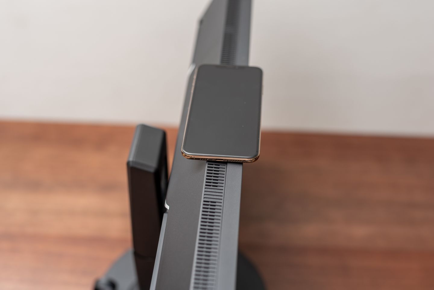 艺卓cs2740显示器亮度设置为多少,艺卓入门级2460显示器值得买吗