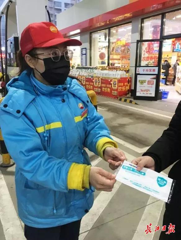 江岸普通市民的““守城者”一天