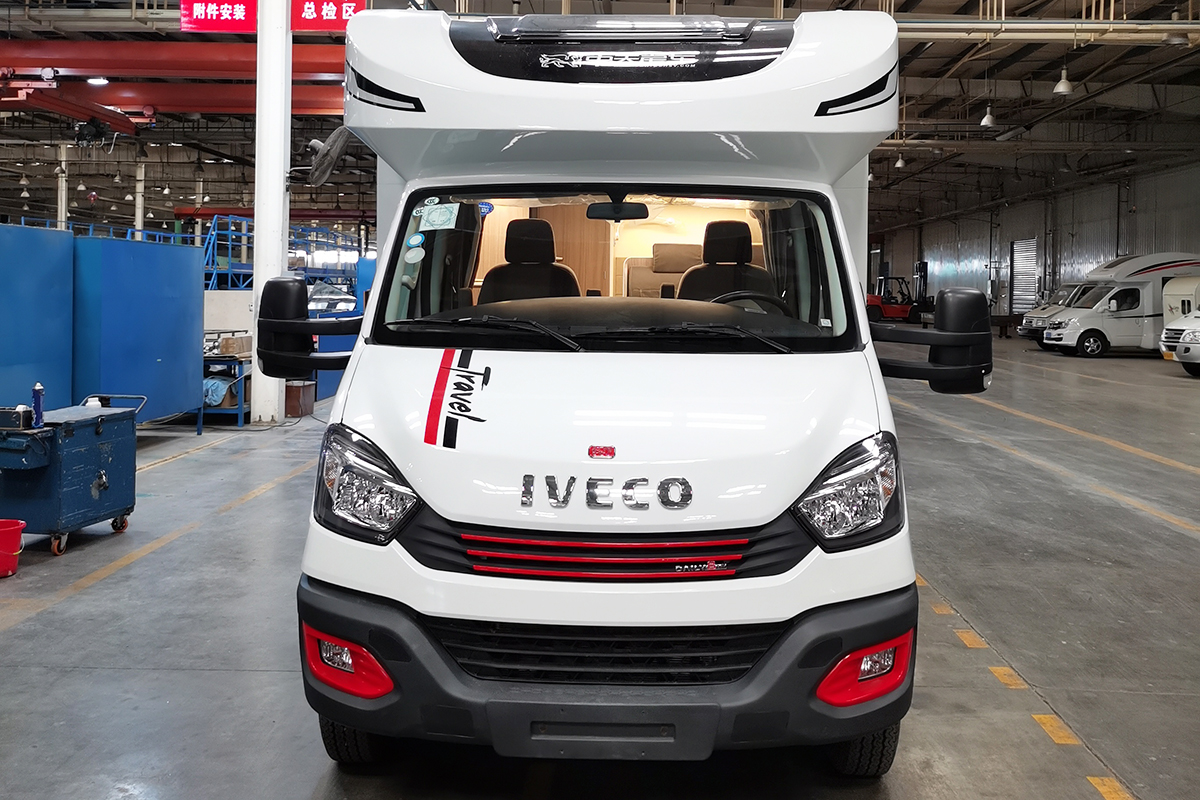 中天房车新季风畅游款,最新版的大通t型房车价格