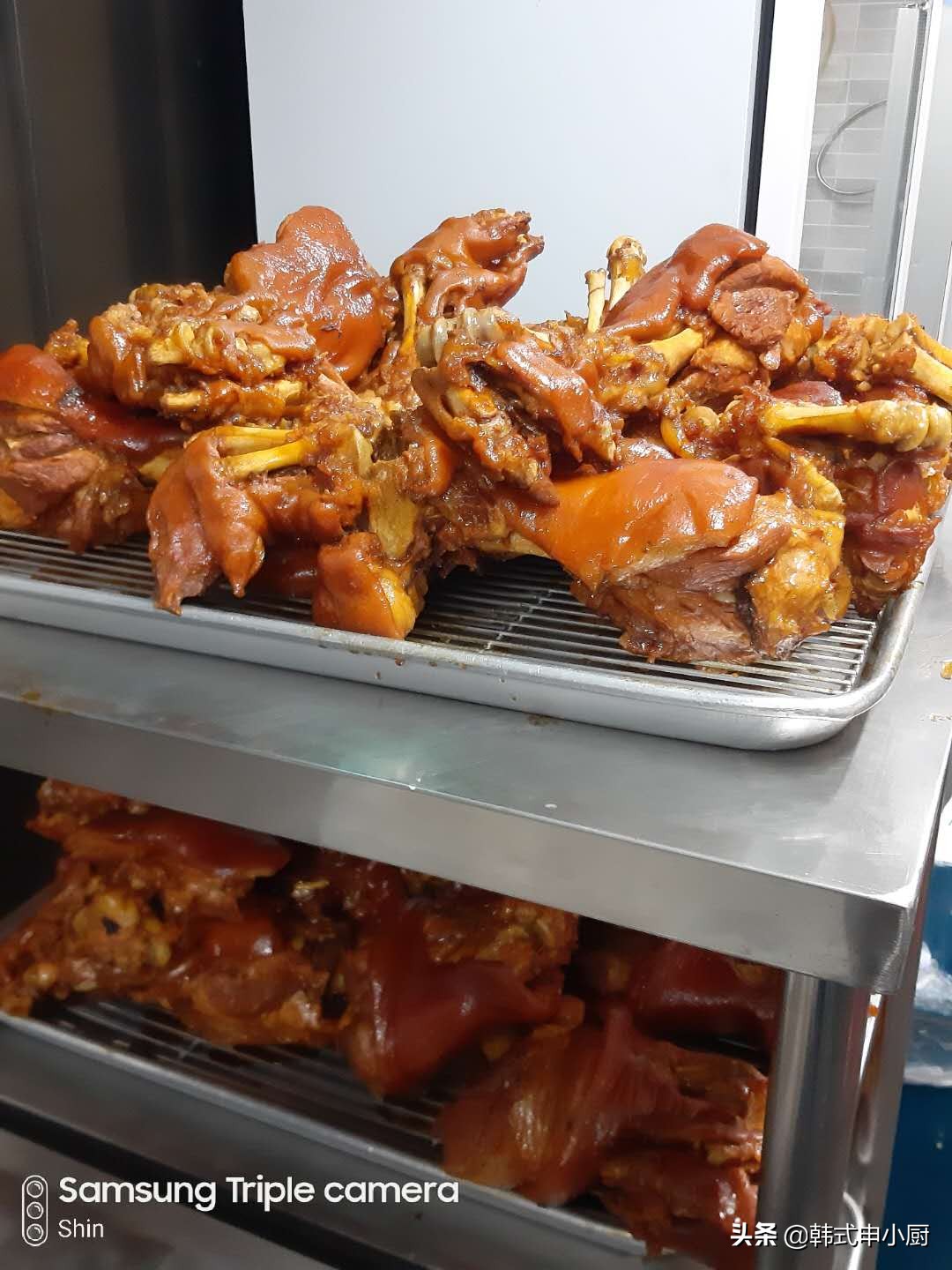 东北经典的酱猪肘怎么做入味,韩式猪肘最好吃的做法