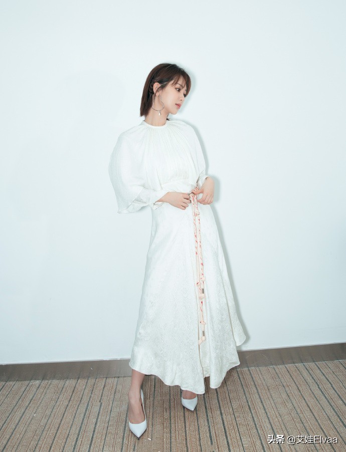 杨紫最新机场秀时髦,杨紫机场穿搭秀