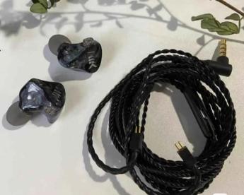 收听音乐最好的有线耳机,收音非常好的有线耳机