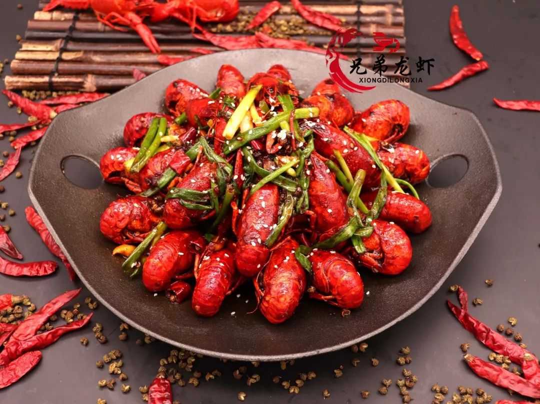 好兄弟夏天就要吃龙虾喝啤酒！南京兄弟龙虾口味绝了~3人仅79元！