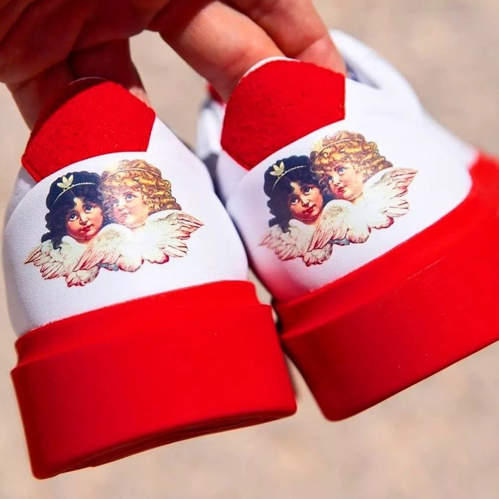 人间芭比lisa蓝色眼睛,人间芭比lisa出现后遗症