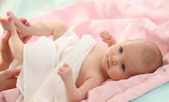 红屁屁怎么预防尿布疹,宝宝屁屁很红什么方法最有效