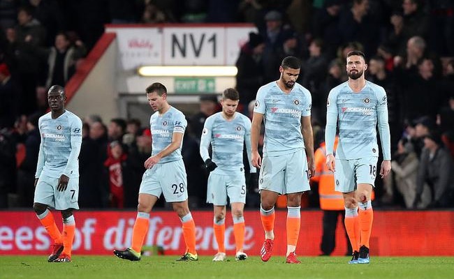 四球惨败创4项记录！蓝军球迷：萨里下课之前不看球了！