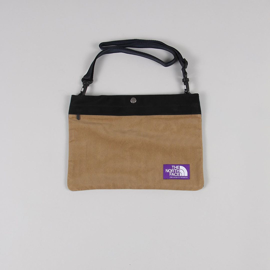 秋冬百搭斜挎包包推荐知乎,北面斜挎包哪个颜色好看