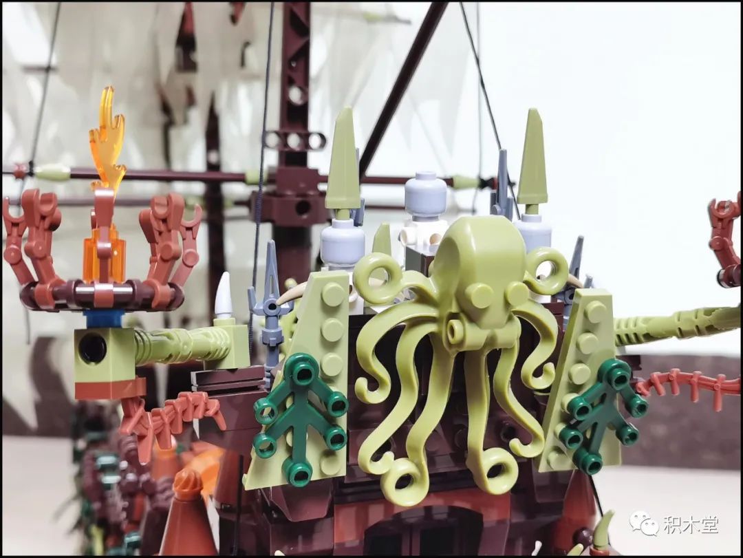 飞翔的荷兰人号为什么能潜水 (鬼船和飞翔的荷兰人号哪个更牛)