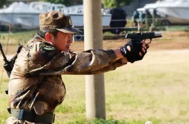 百亿影帝吴京电影角色大盘点,吴京两部电影百亿影帝