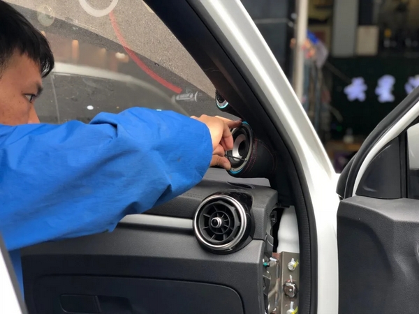 名爵zs改装柏林之声,佛山名爵zs改装音响多少钱