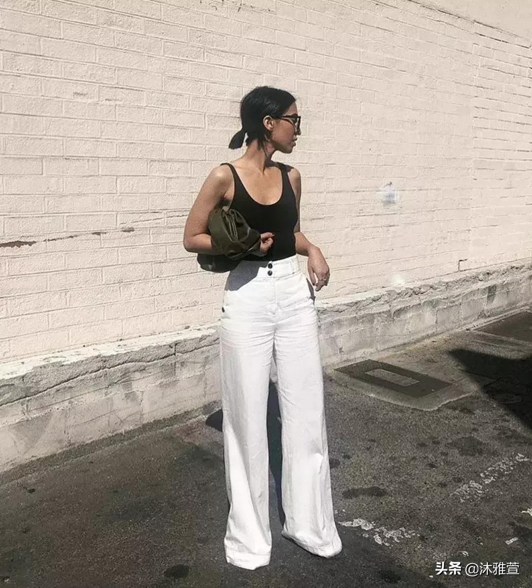 显瘦吊带直筒裤,你穿露肩吊带的样子