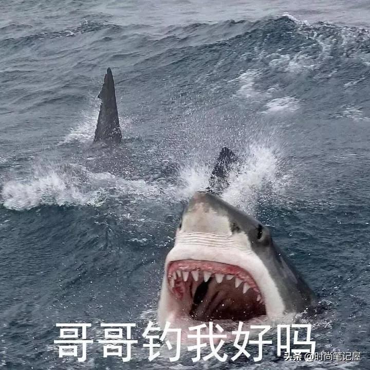 女生聊天怎么才能让男生心动,小学生做两个动作能让男生心动