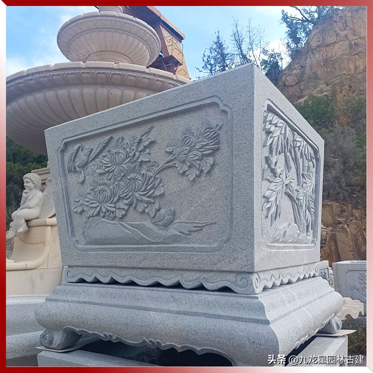 院子石头圆缸,庭院摆件青石花盆鱼缸