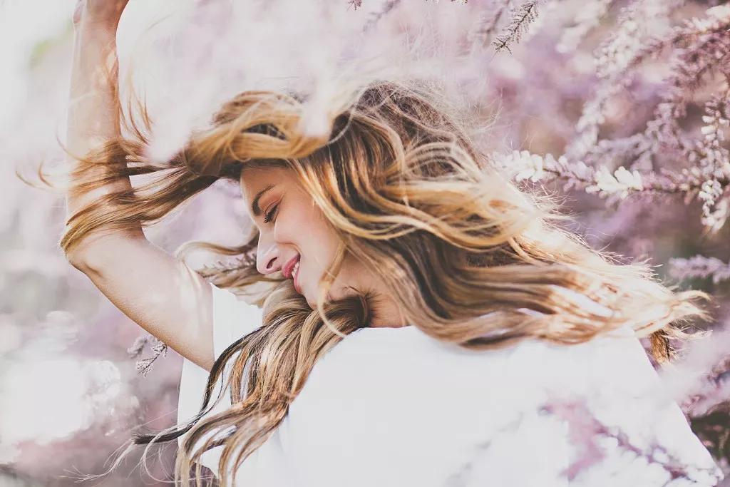 新年发型头发少,新年就要换新发型图片