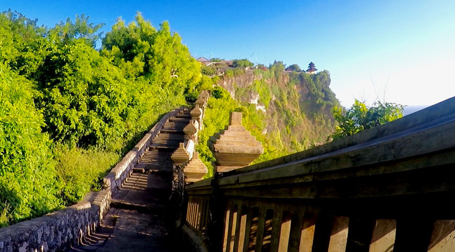 印尼巴里岛皇宫海神庙,印尼巴厘岛海神庙日落