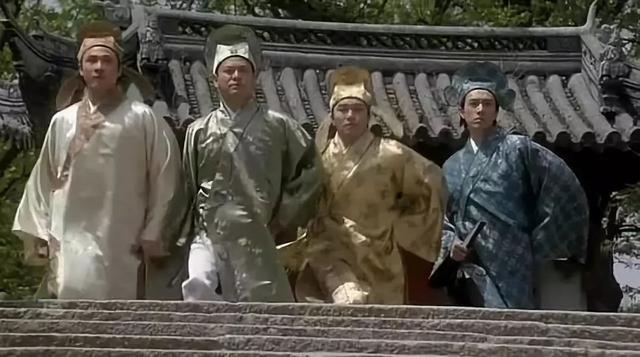 “喂，前面黑漆漆的，什么都看不见。”