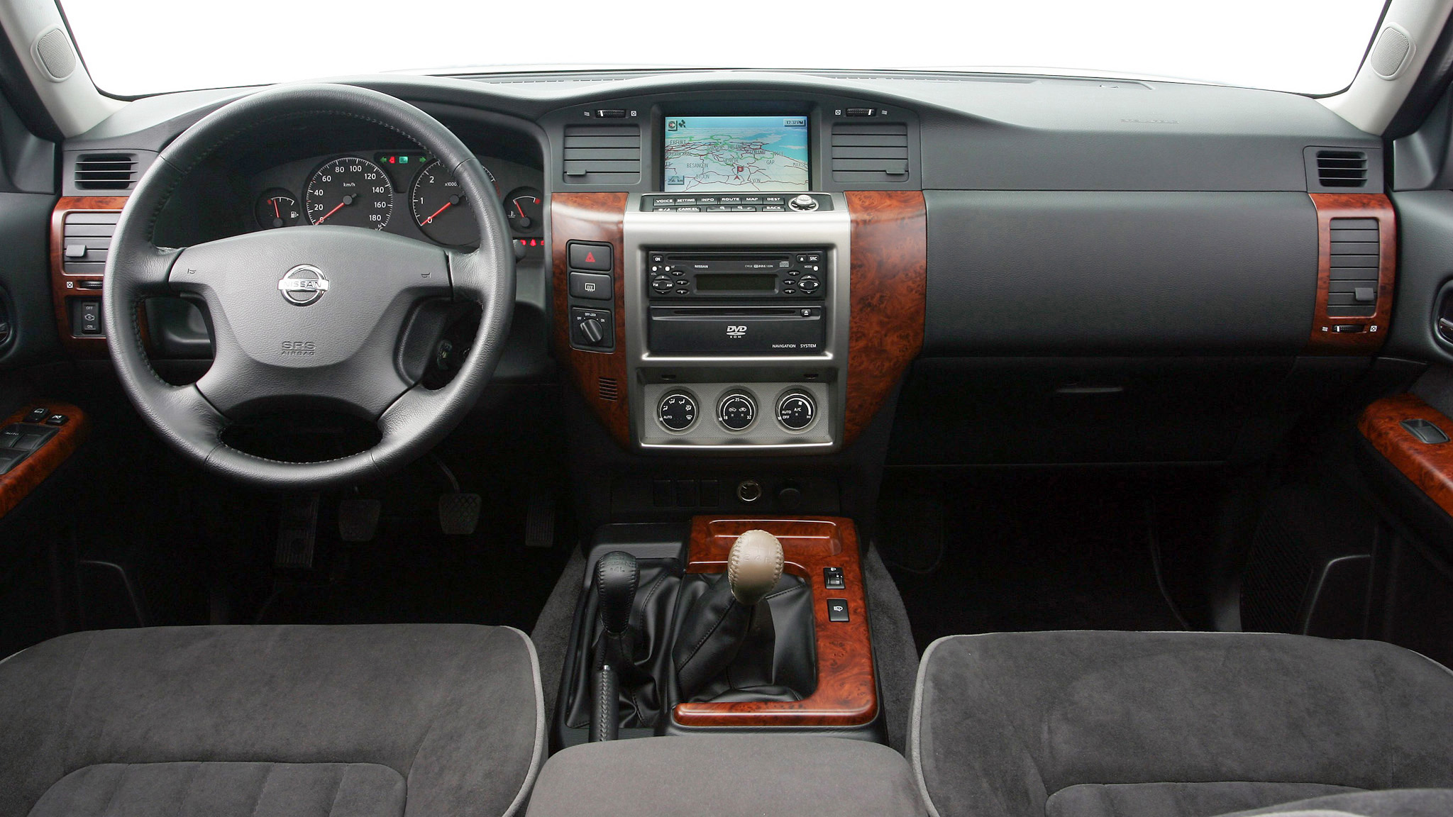 全新日产途乐有哪些亮点,丰田陆巡与日产途乐