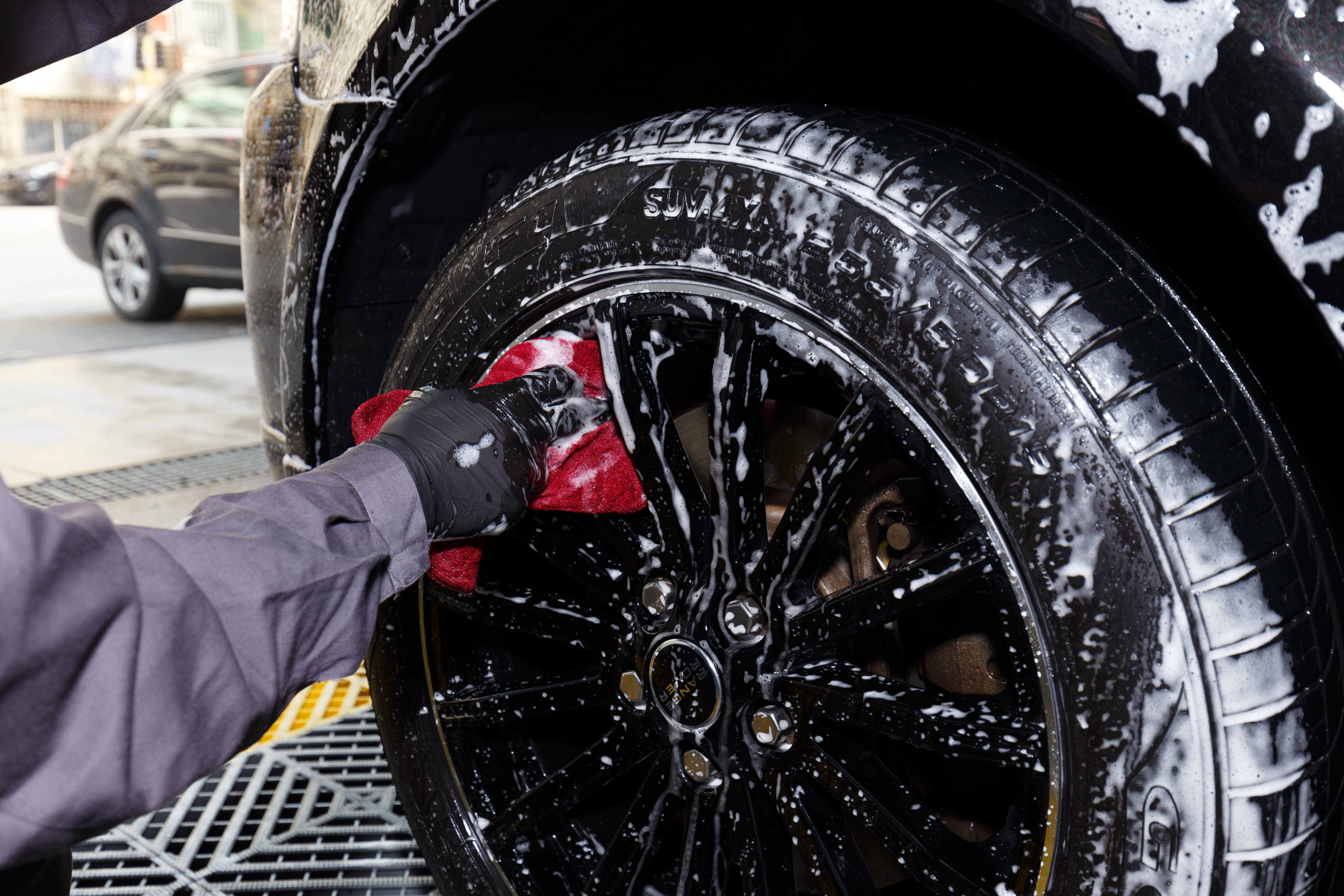 洗衣粉洗车车漆损伤怎么处理,洗衣粉洗车对车漆有影响吗