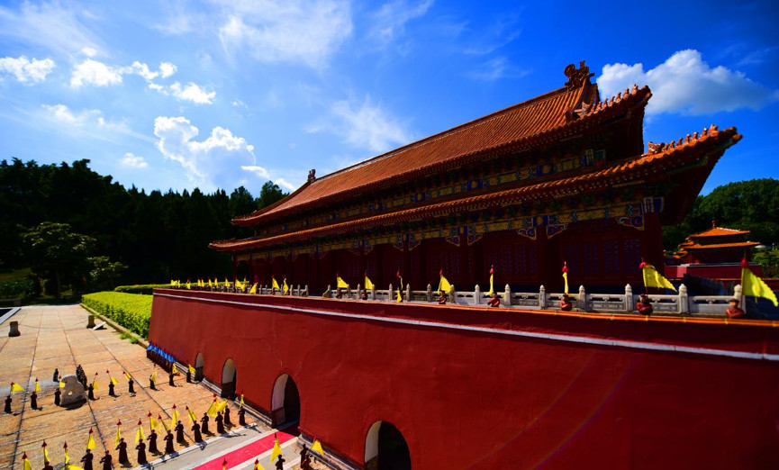 这家要在成都修建最大免税店的公司,究竟什么来历?