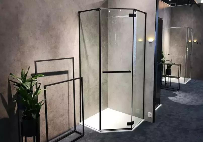 色“诱上海厨卫展！科勒、高斯...谁最出色