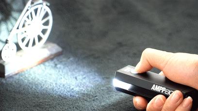 猫眼的信号灯闪红色怎么回事,猫眼上的灯为什么有时会亮