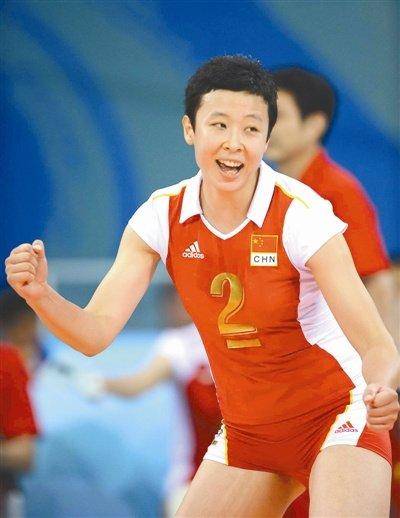 女排神话背后的艰难爱情：异地离婚、13年长跑、瘫痪相守、远嫁