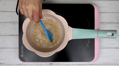 宝宝小米粥放什么可以解决便秘 (宝宝便秘煮粥搭配什么给宝宝吃)