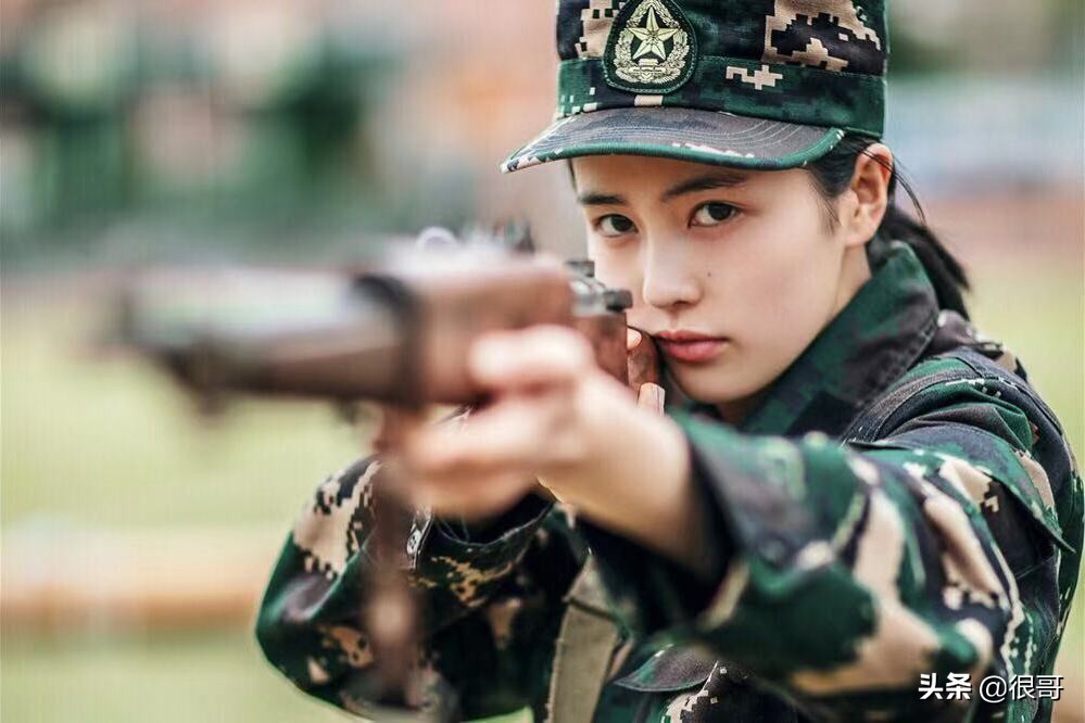 烈火军校吴佳怡简历,烈火军校中吴佳怡